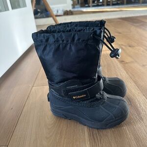 Columbia Unisex-Child Powderbug Forty Snow Boot Sz 12 little kid black